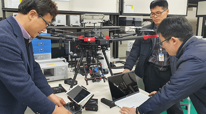 Drones for blooms: South Korean institute tracks algae