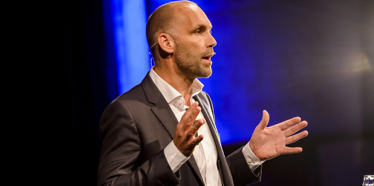 Top inspirational speaker keynote at GreenTech Summit | GreenTech